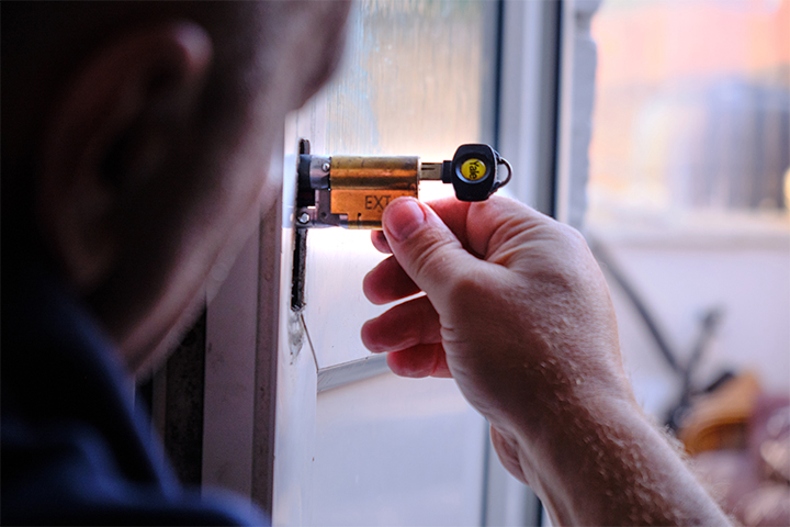 steve top rated york locksmith replacing a upvc door lock